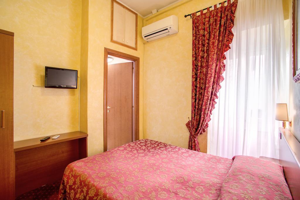 Monti Guest House - Affittacamere Rom Zimmer foto